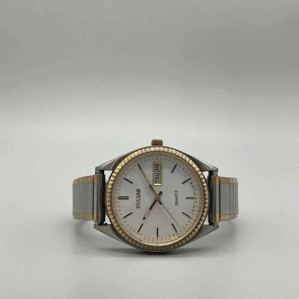 Vintage Pulsar Mens Watch 35mm Day Date YY148-8090 Two Tone Stretch New Battery